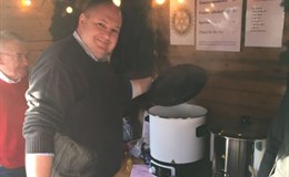 Weihnachstmarkt 2: Feuerzangenbowle gehört dazu!